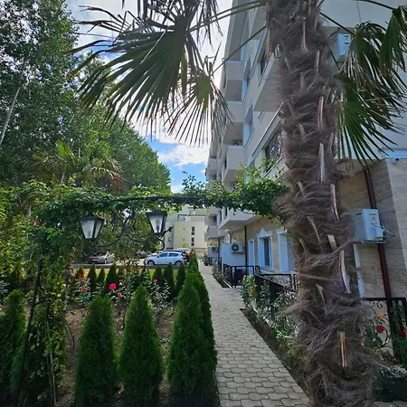 Magnolia 6 דירה *
